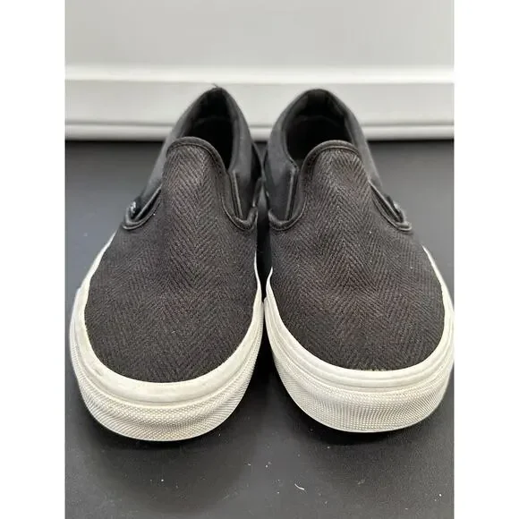 VANS Classic Slip‎ On All Black Canvas Low Top Skate Shoes Mens 5 Womens 6.5 - Picture 2 of 8